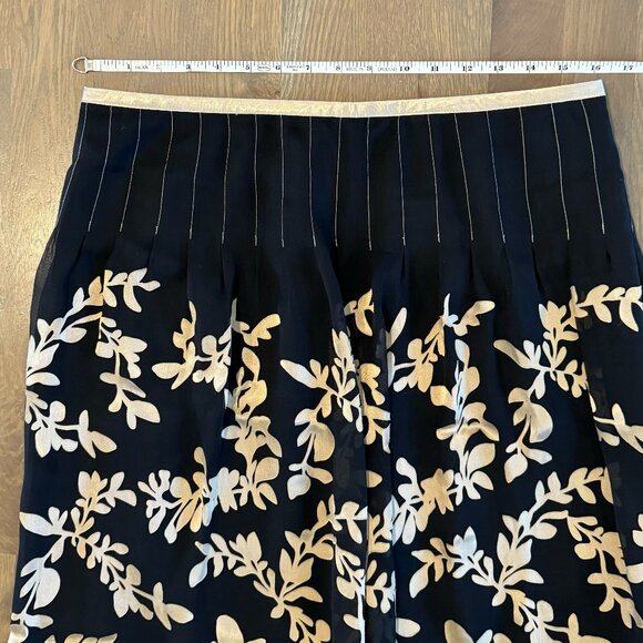 Intuitions Black with gold Silk Shell Floral Skirt Size 10 - Picture 10 of 13
